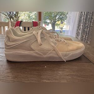 Nike ishod wair premium SB Men’s 10